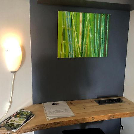 Апартаменты Studio Independant Dans Propriete Avec Piscine Et Wifi Сен-Жиль-ле-Бэн Экстерьер фото